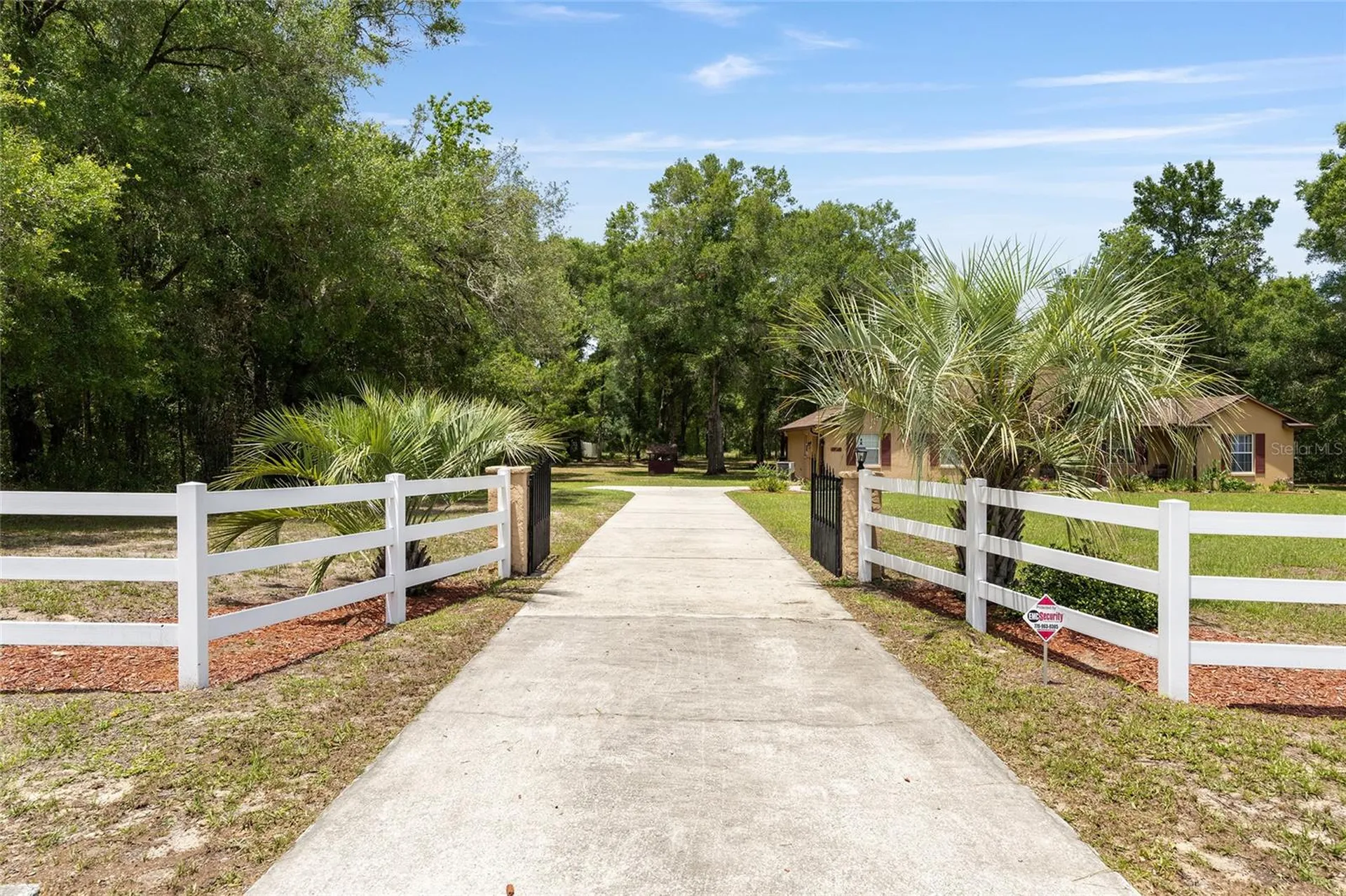 13855 SW Highway 484 Dunnellon FL 34432