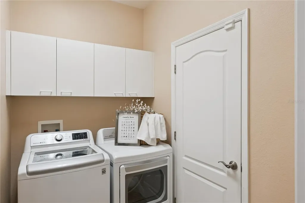 657 Mount Stirling Avenue Apopka FL 32712
