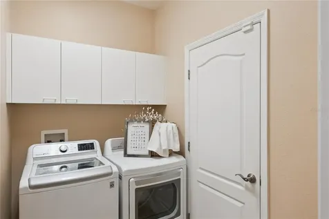 657 Mount Stirling Avenue Apopka FL 32712