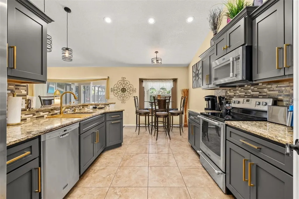 121 Nadell Avenue NW Palm Bay FL 32907