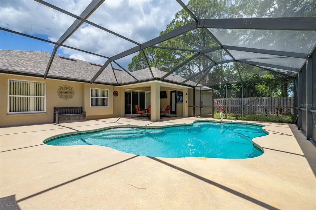121 Nadell Avenue NW Palm Bay FL 32907