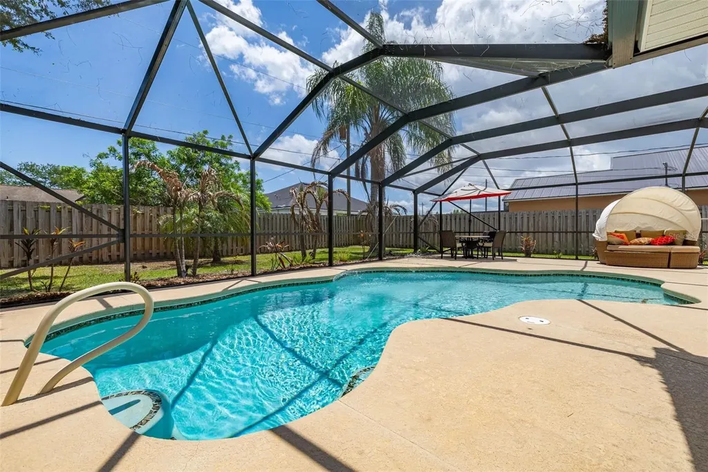 121 Nadell Avenue NW Palm Bay FL 32907