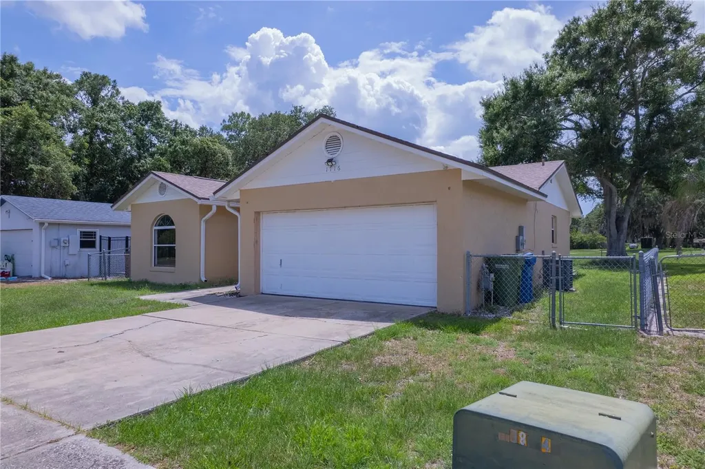 1716 Terry Circle NE Winter Haven FL 33881