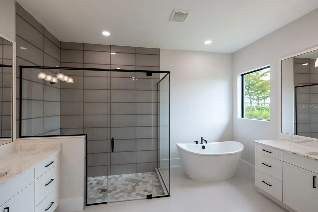 200 Blue Pearl Court Sarasota FL 34240