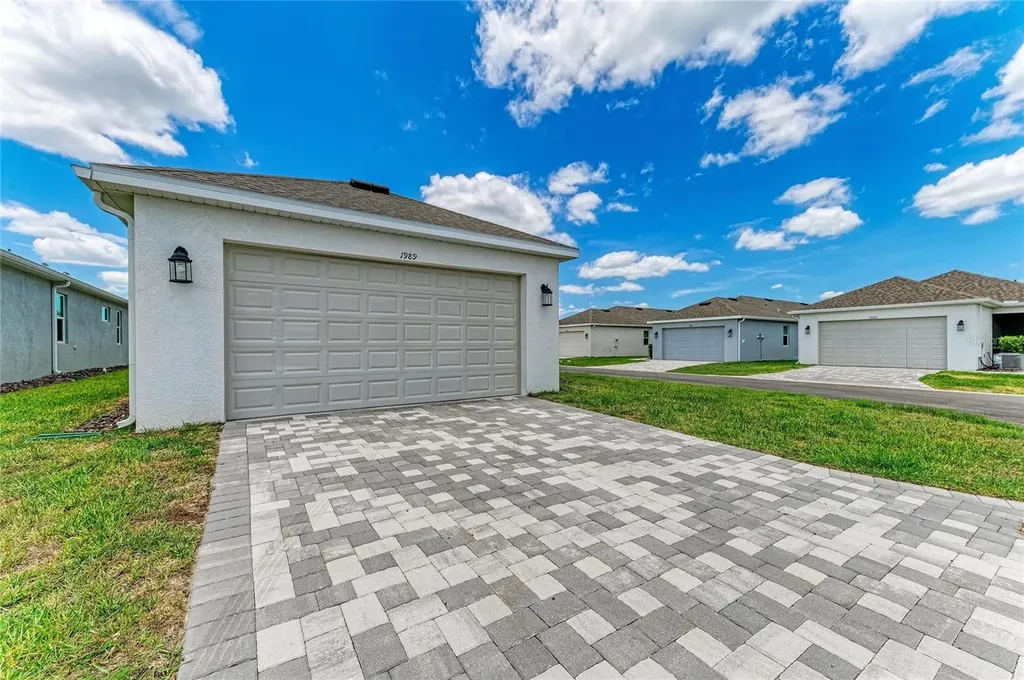 1989 Splashrail Lane Sarasota FL 34240