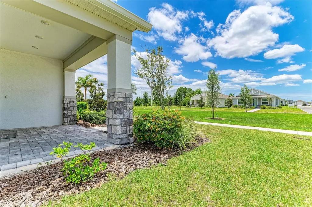 1989 Splashrail Lane Sarasota FL 34240