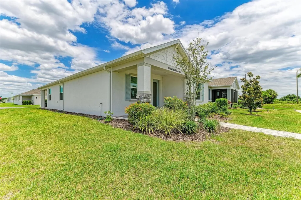 1989 Splashrail Lane Sarasota FL 34240