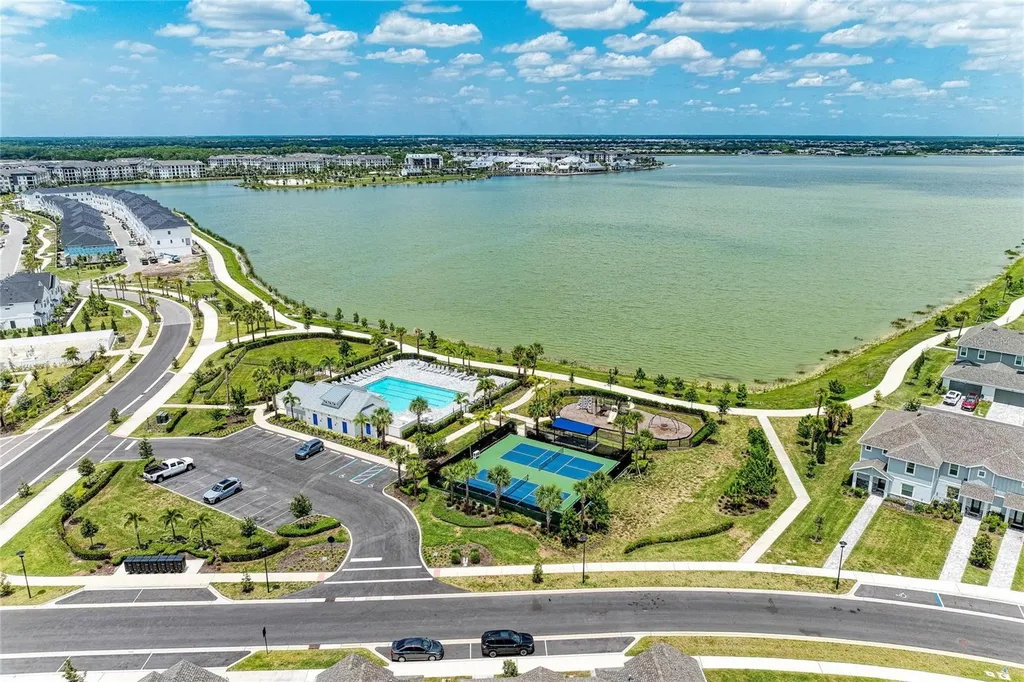 1989 Splashrail Lane Sarasota FL 34240