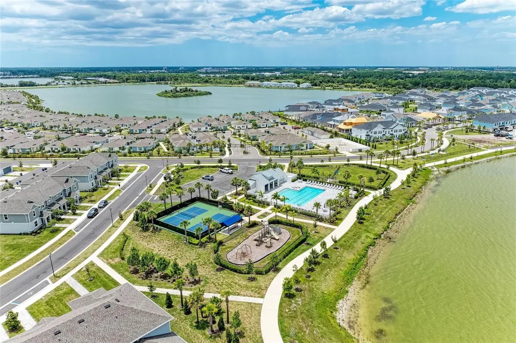 1989 Splashrail Lane Sarasota FL 34240