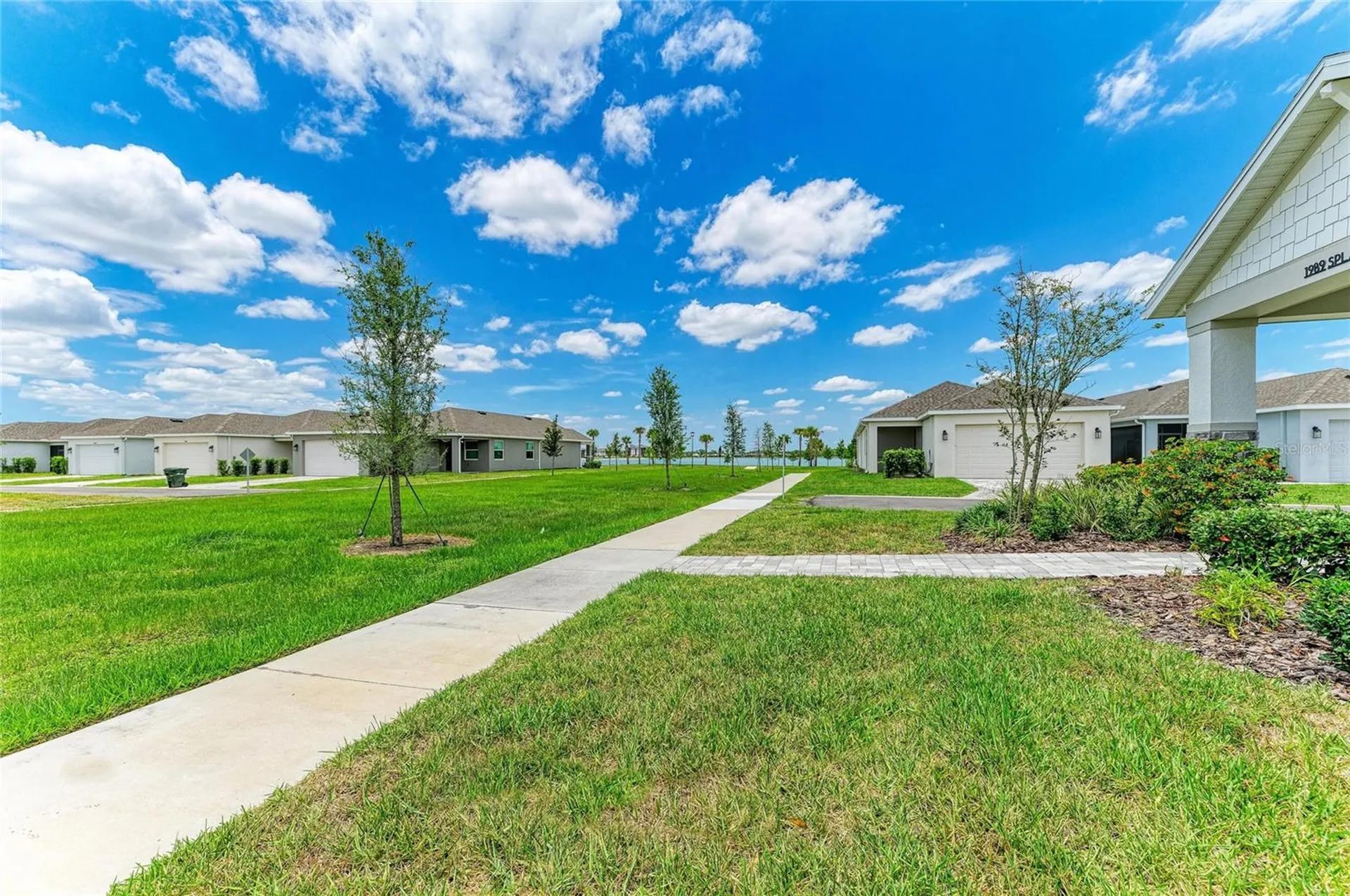 1989 Splashrail Lane Sarasota FL 34240