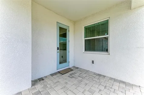 1989 Splashrail Lane Sarasota FL 34240