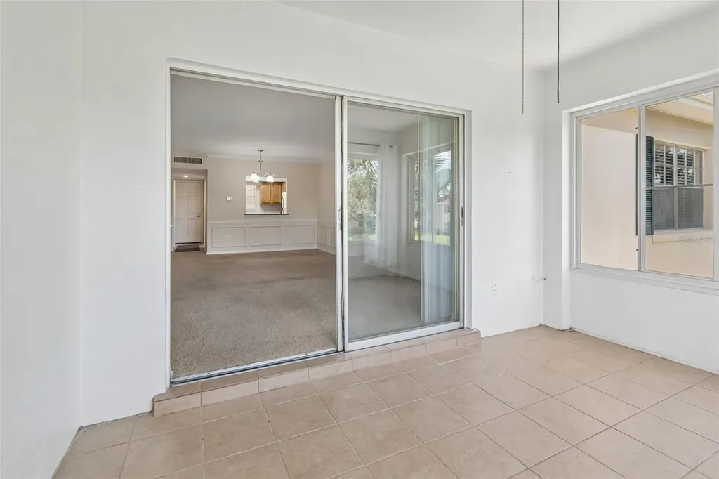 10344 Carrollwood Lane Tampa FL 33618