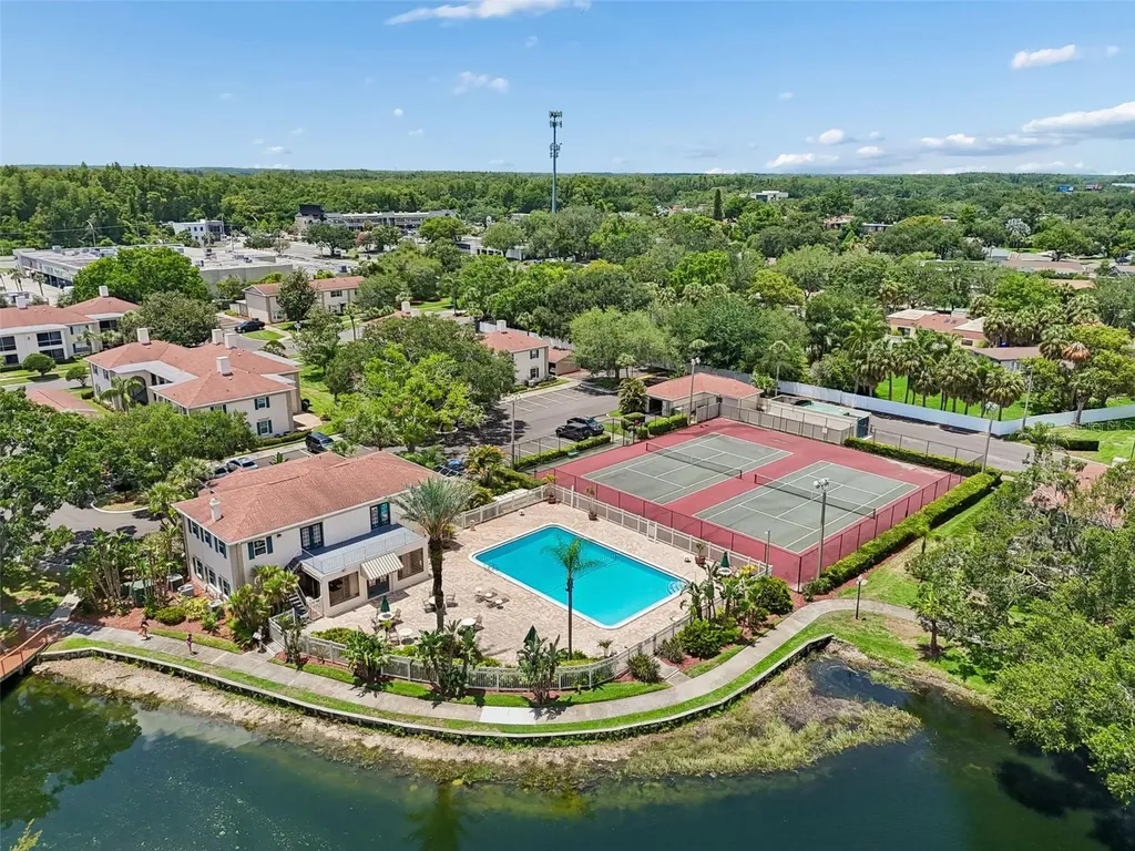 10344 Carrollwood Lane Tampa FL 33618