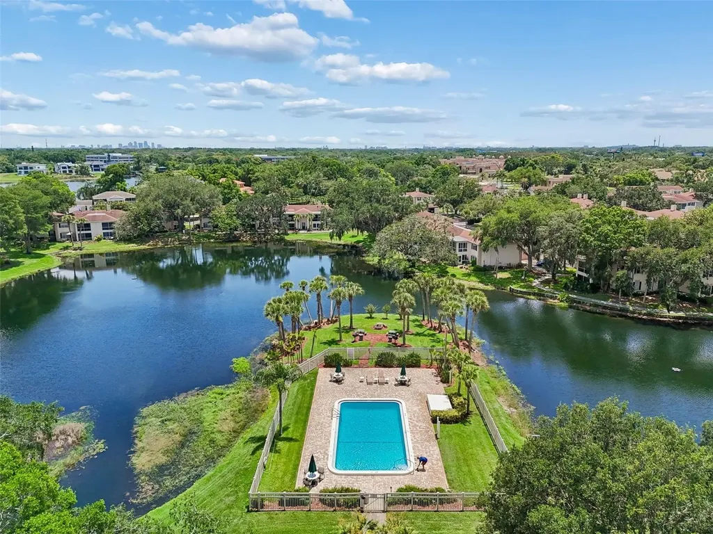 10344 Carrollwood Lane Tampa FL 33618