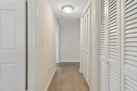 10344 Carrollwood Lane Tampa FL 33618