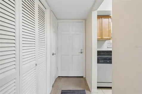 10344 Carrollwood Lane Tampa FL 33618
