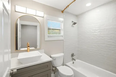 3610 28th Street N St Petersburg FL 33713