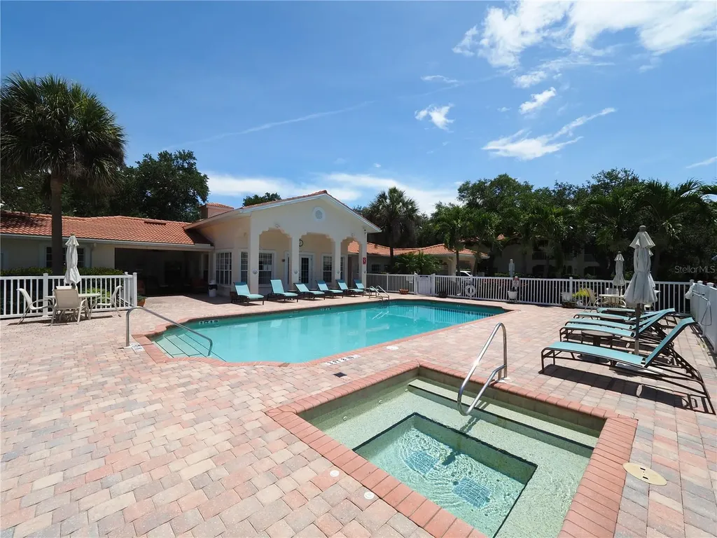 4252 Central Sarasota Parkway Sarasota FL 34238