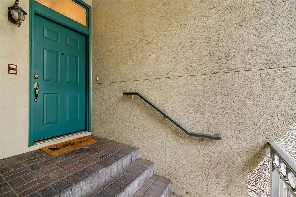 728 Coral Reef Drive Tampa FL 33602