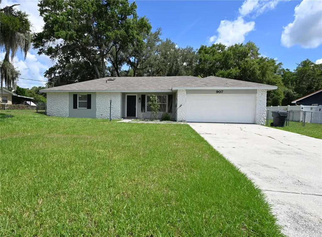 907 Swann Drive Lakeland FL 33809