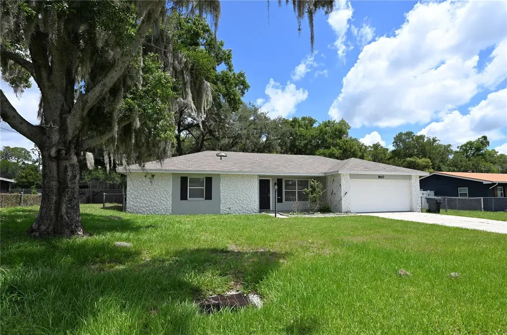 907 Swann Drive Lakeland FL 33809