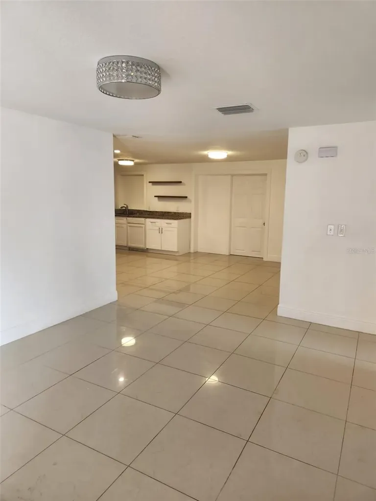 8518 Woodlake Drive Tampa FL 33615