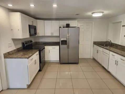 8518 Woodlake Drive Tampa FL 33615