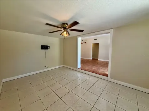 2619 E Washington Street Orlando FL 32803