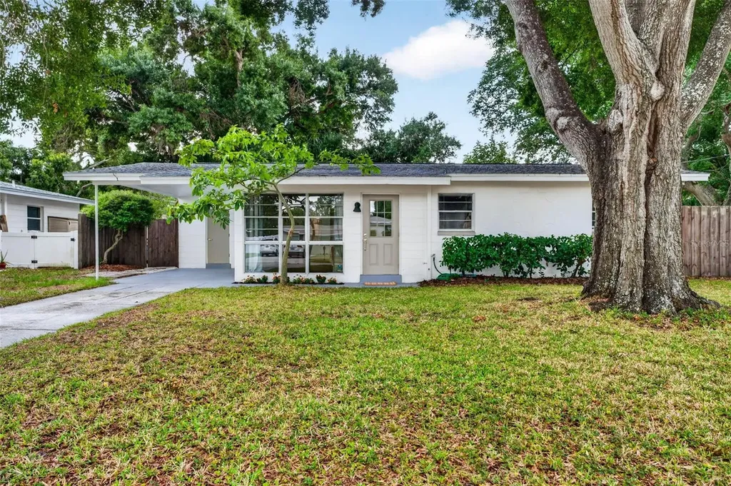 4426 W Wyoming Avenue Tampa FL 33616