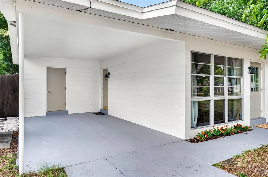 4426 W Wyoming Avenue Tampa FL 33616