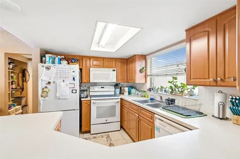 9221 Rainbow Lane Port Richey FL 34668