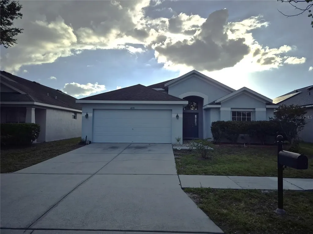 6833 Runner Oak Drive Zephyrhills FL 33545