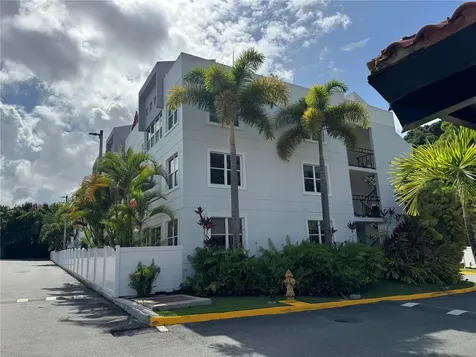 290 Santa Ana Avenue Guaynabo PR 00969