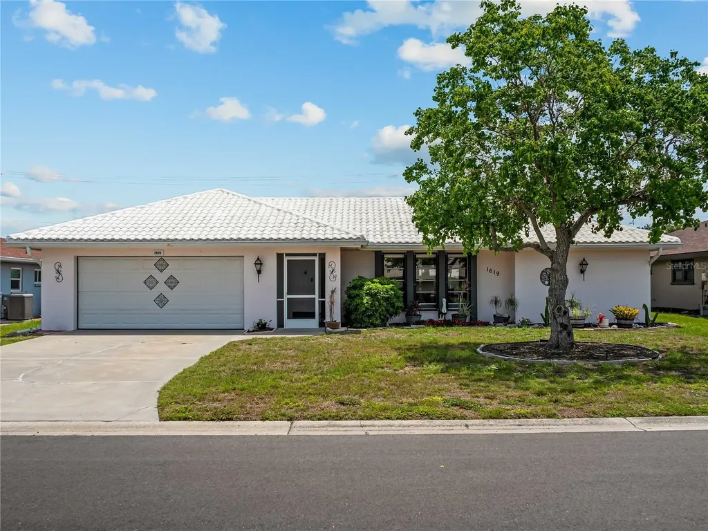 1619 E Cypress Point Drive Venice FL 34293