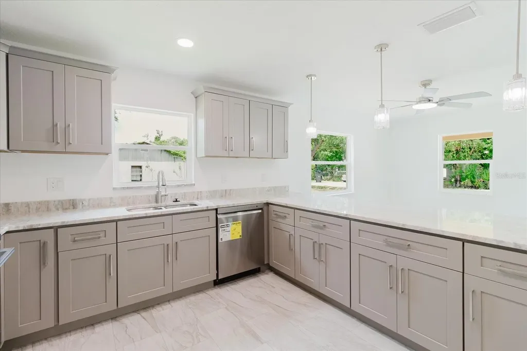 3128 12th Street Court E Bradenton FL 34208