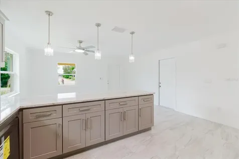 3128 12th Street Court E Bradenton FL 34208