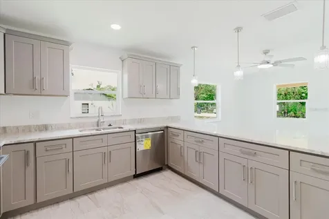 3128 12th Street Court E Bradenton FL 34208