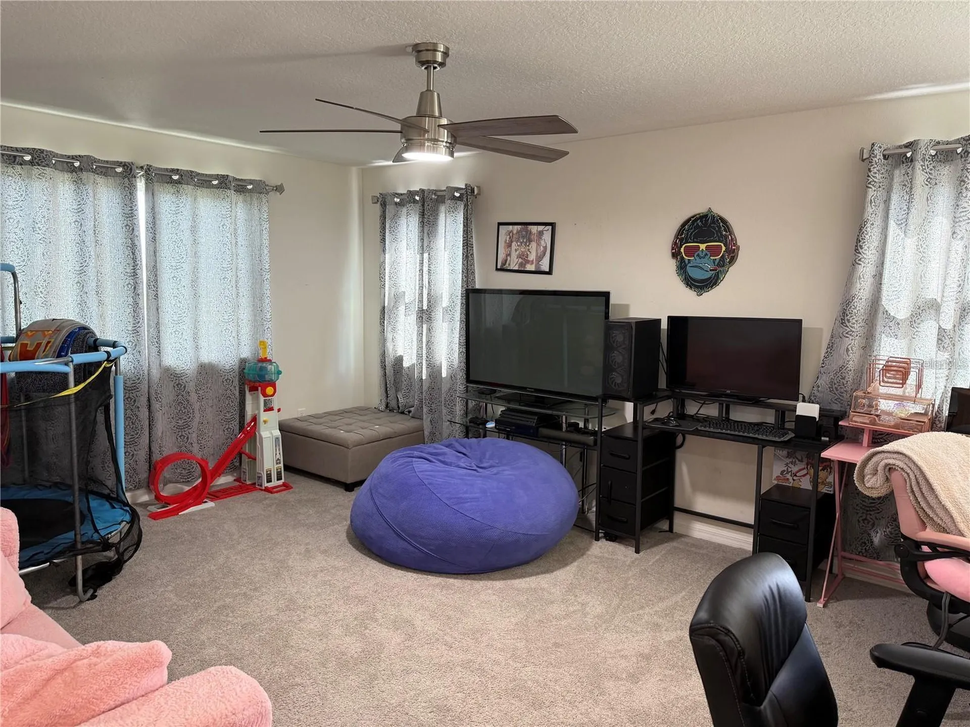 2489 Blowing Breeze Avenue Kissimmee FL 34744