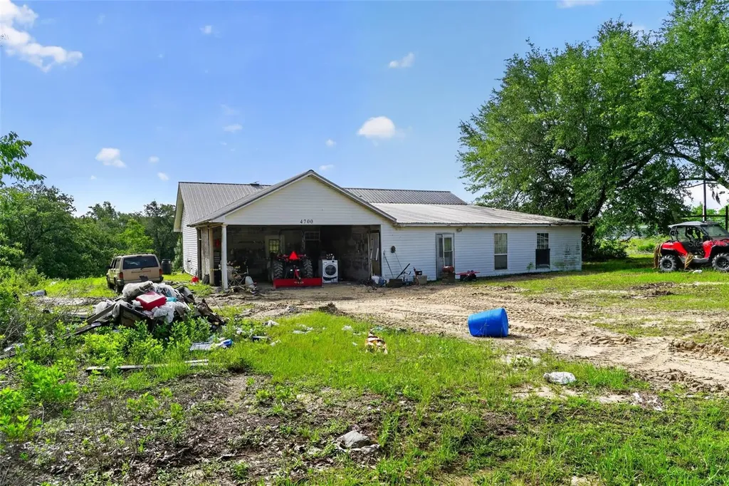 4700 Woody Road Marianna FL 32448