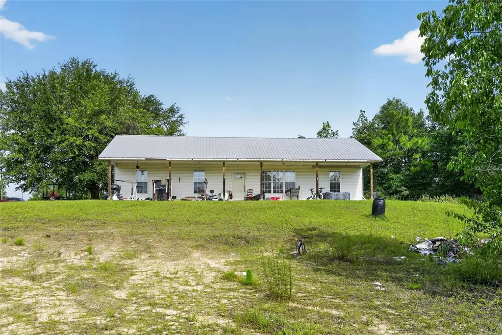 4700 Woody Road Marianna FL 32448