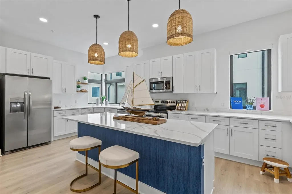 218 Park Lake Street Orlando FL 32803
