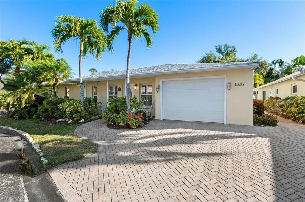 1387 Moonmist Drive Sarasota FL 34242