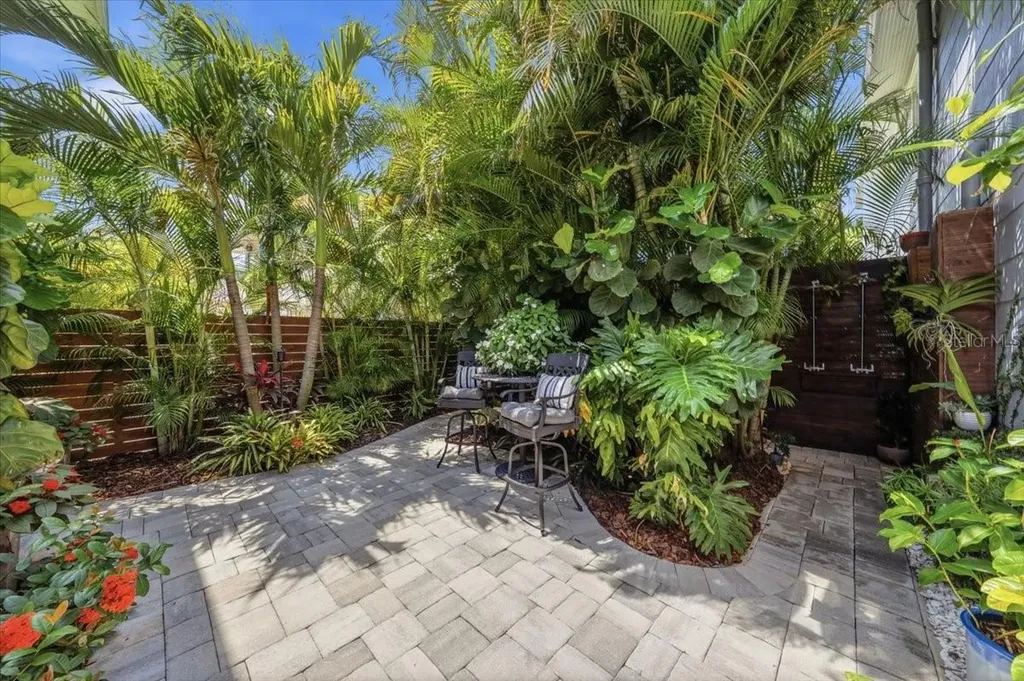2450 Burlington Avenue N St Petersburg FL 33713