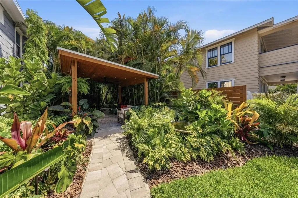2450 Burlington Avenue N St Petersburg FL 33713