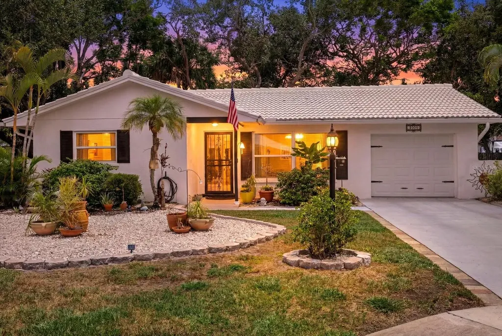 4305 Chinaberry Circle Bradenton FL 34208