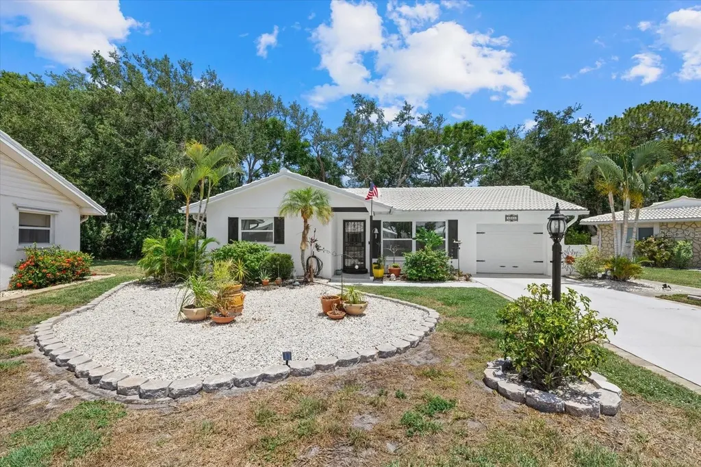 4305 Chinaberry Circle Bradenton FL 34208