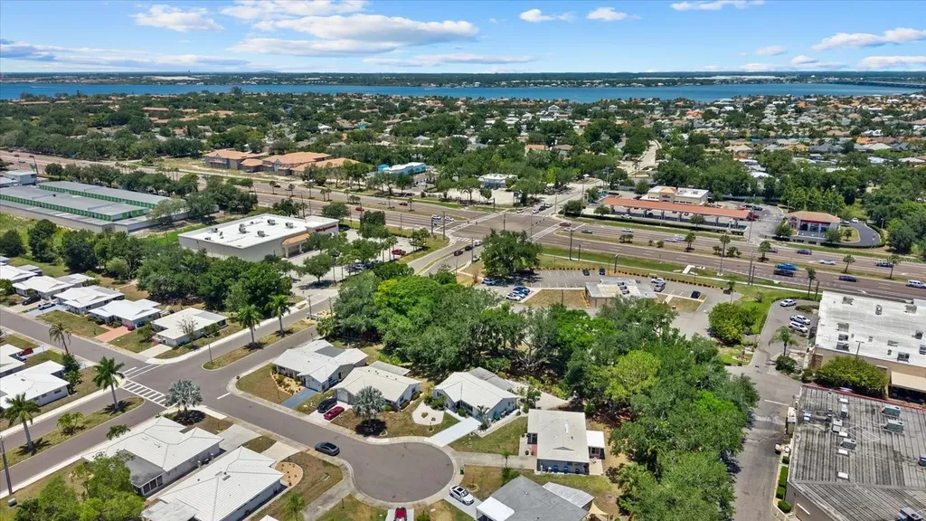4305 Chinaberry Circle Bradenton FL 34208