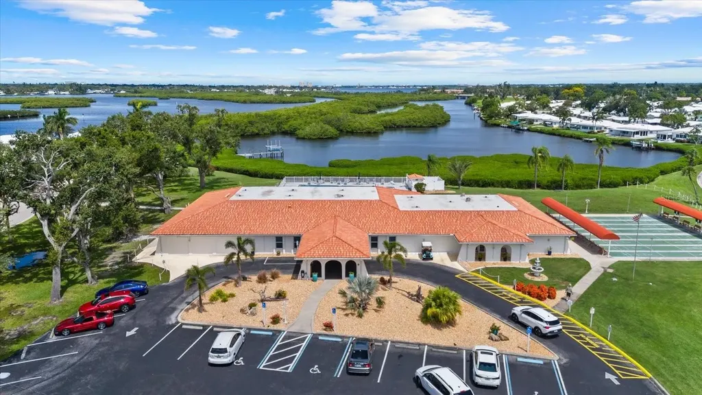 4305 Chinaberry Circle Bradenton FL 34208