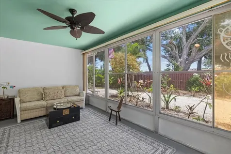 4305 Chinaberry Circle Bradenton FL 34208