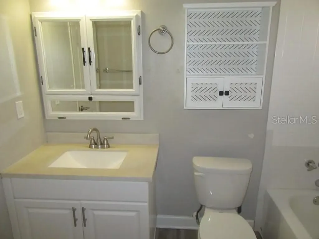 7010 Cobblewood Court Tampa FL 33615